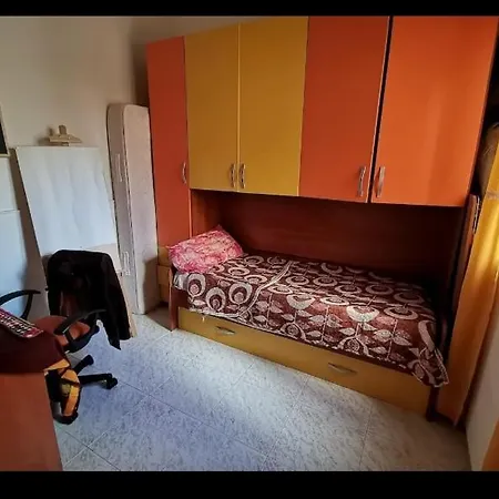 La Casa Condivisa E Colorata Di Aria, Noah E Gigi 아파트